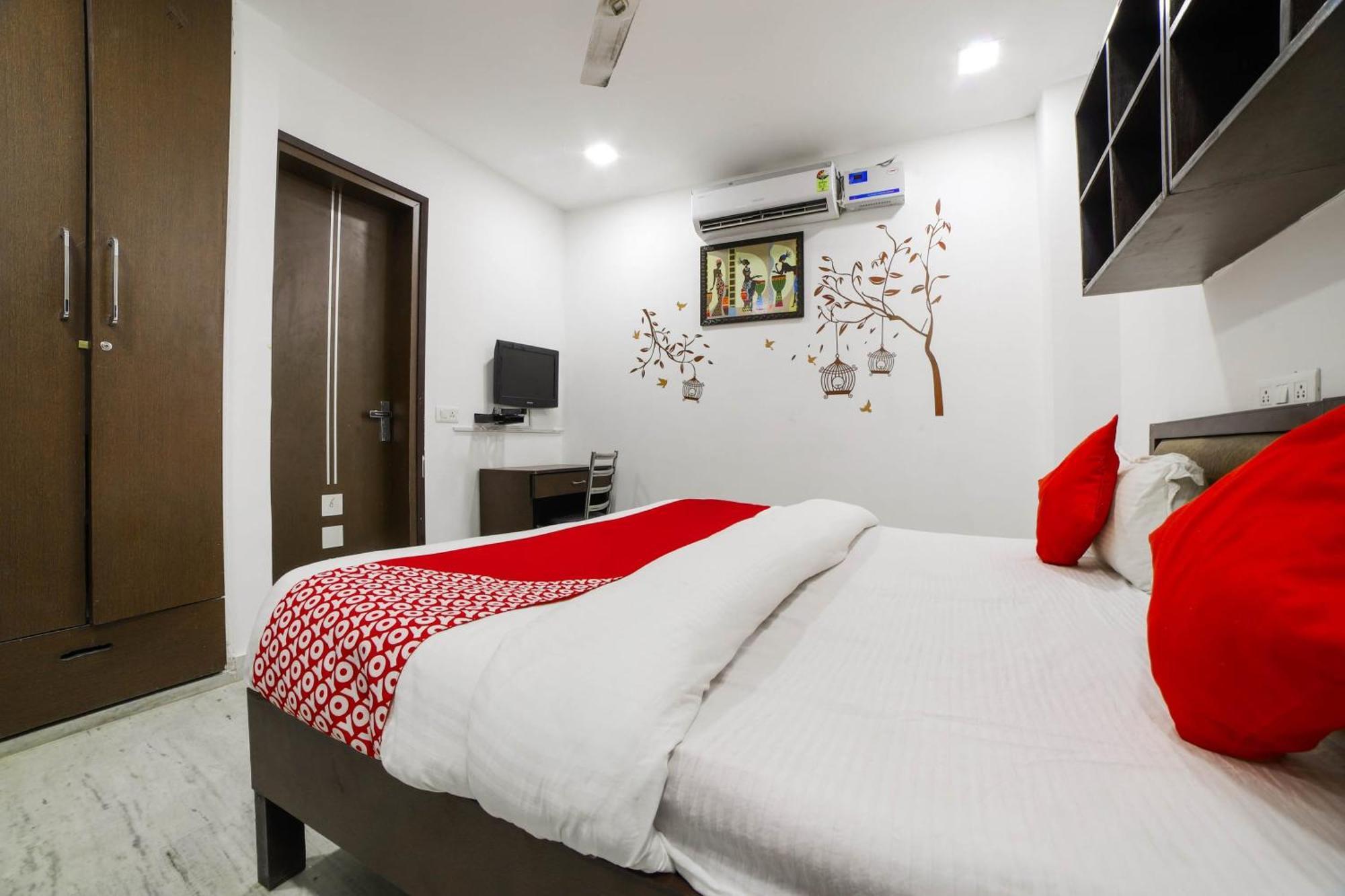 Hotel Seven S Delhi  Exterior photo